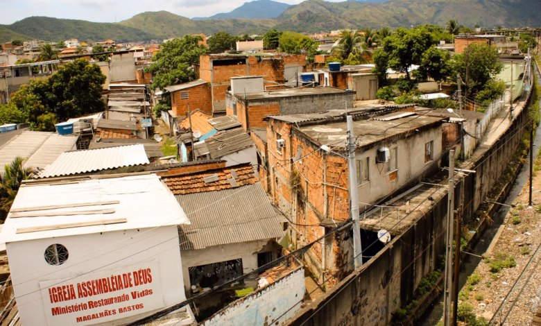A comunidade do Curral das Éguas reflete a complexidade das favelas cariocas, combinando uma população trabalhadora e resiliente com desafios sociais e econômicos significativos | Foto Rogério Silva